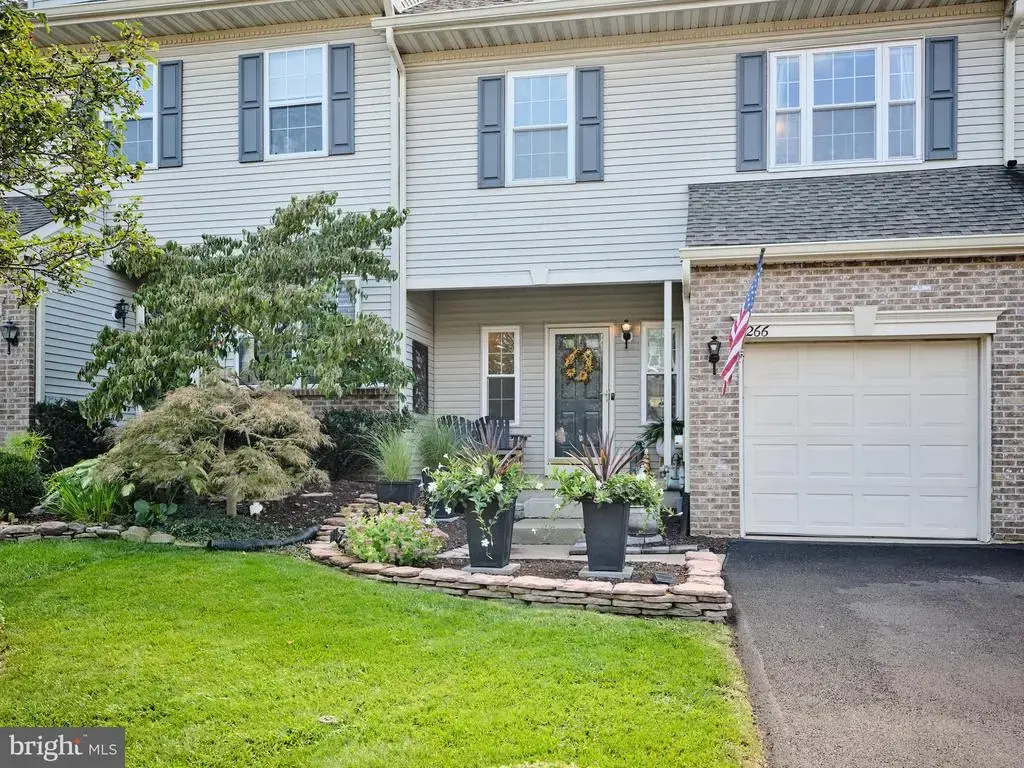 266 Deerfield Ct, NEW HOPE
