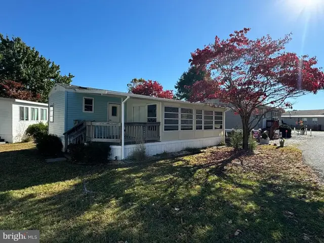 148 Ocean Oval Dr, Berlin