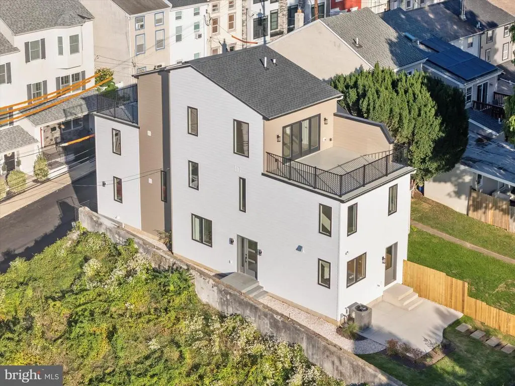 135 W 1st Ave, CONSHOHOCKEN