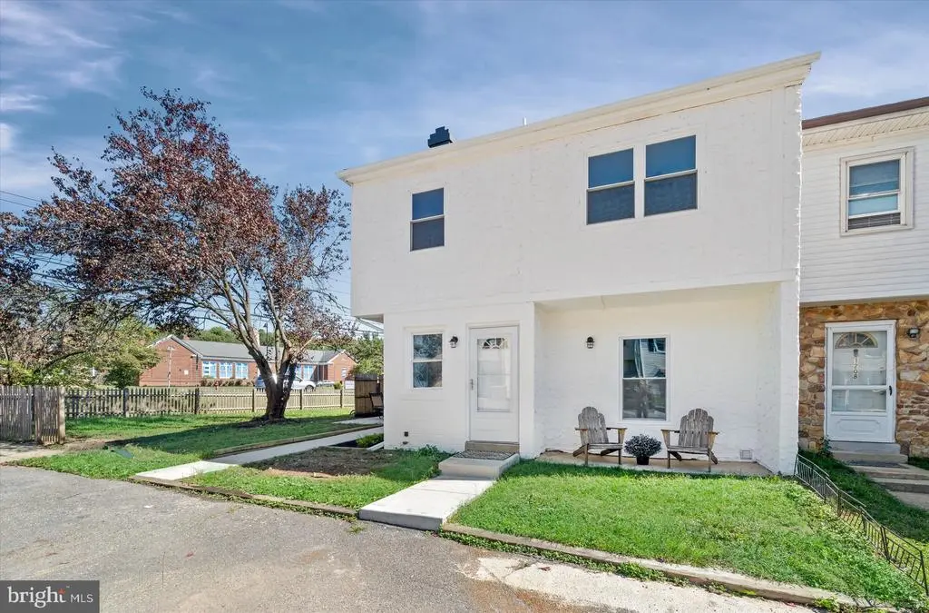 1209 Flanders Way, NEWARK