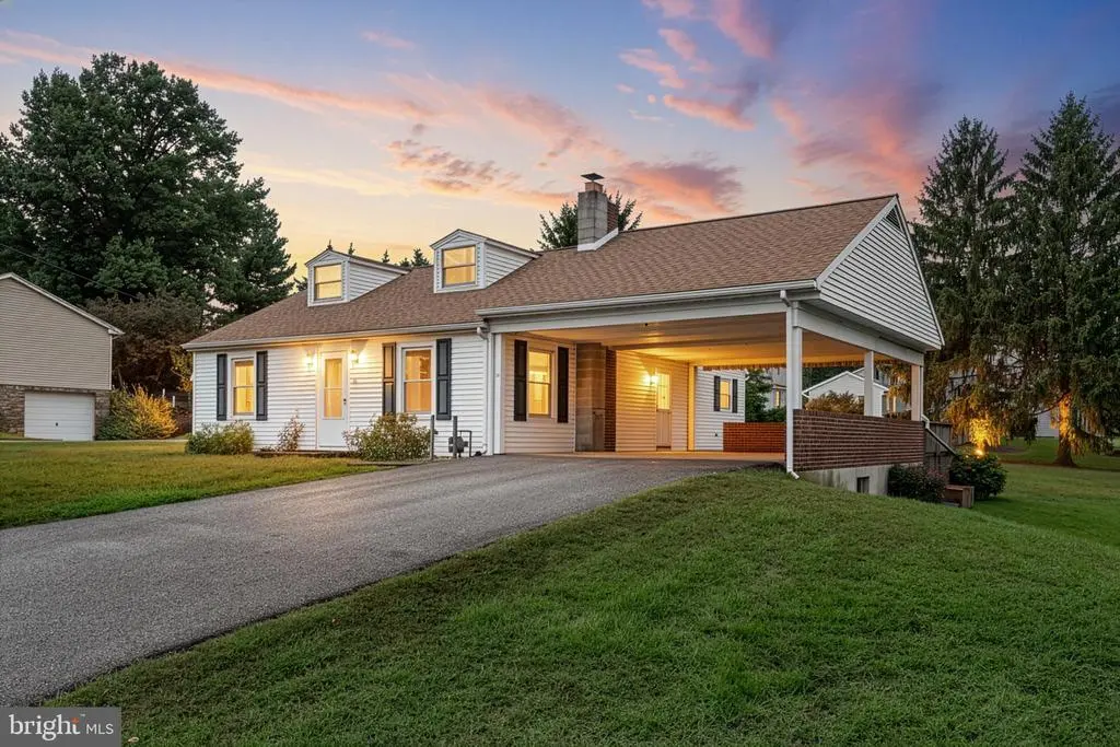 2981 Sunset Dr, Dallastown