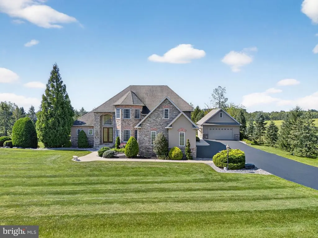 5820 Harvest Pl, Schnecksville