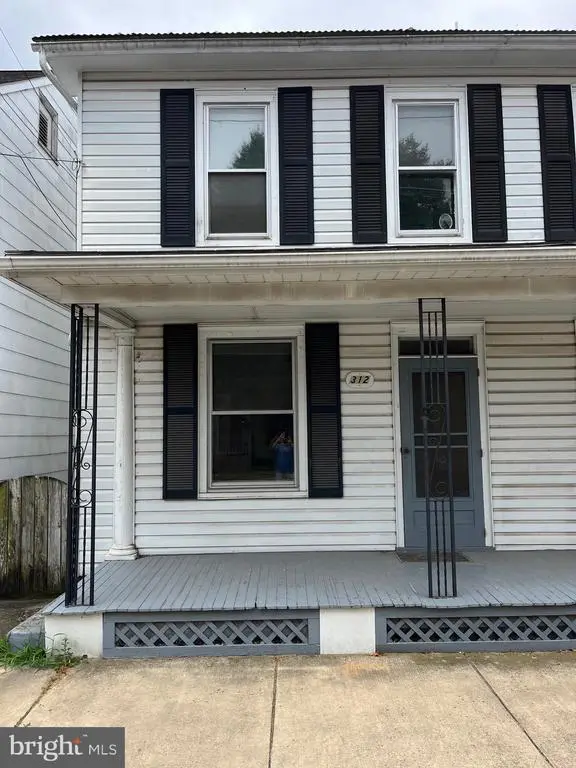 312 Main St, Wellsville