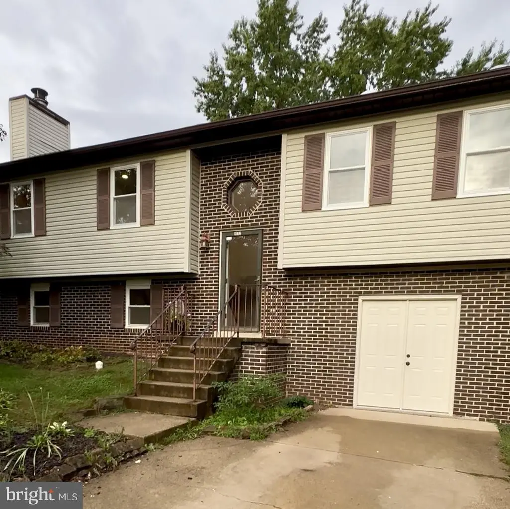 8572 King Carter St, Manassas