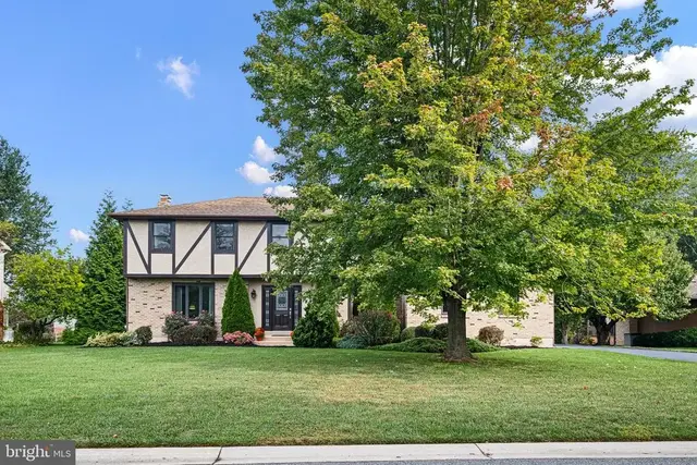 15 Staten Dr, Hockessin