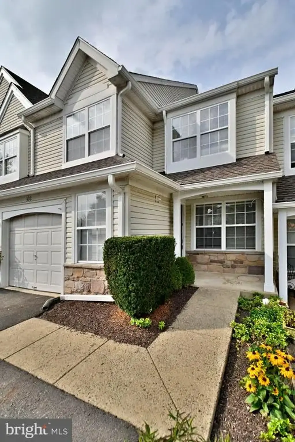 302 Weston Ln #23, NEW HOPE