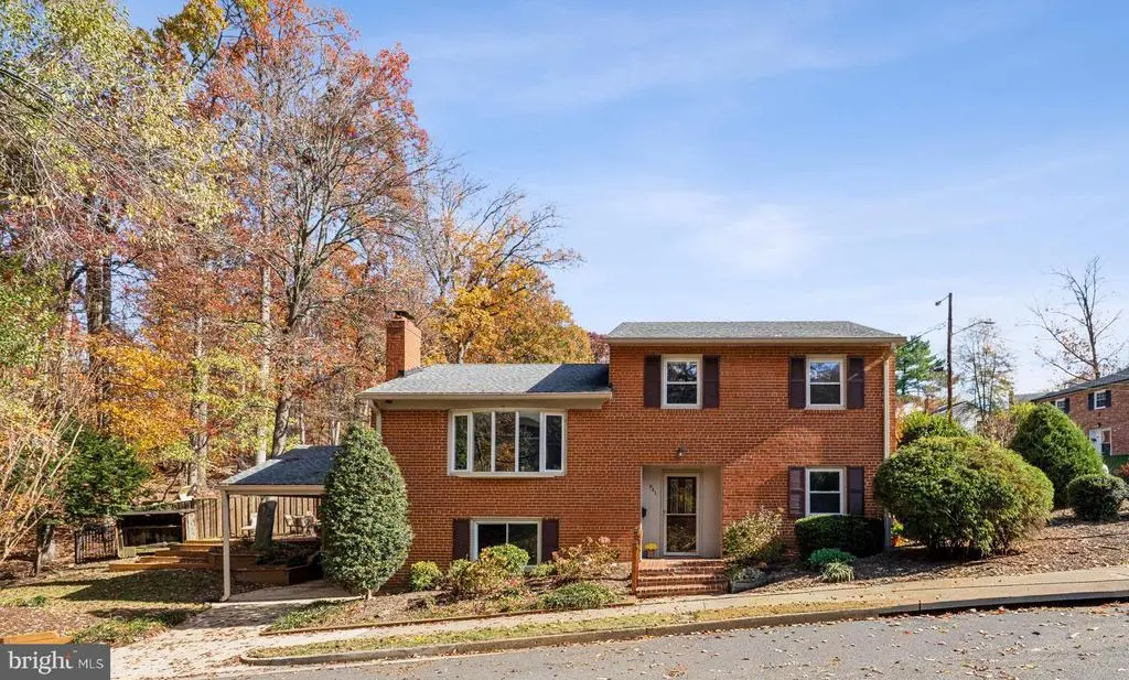 641 S Greenbrier St, ARLINGTON