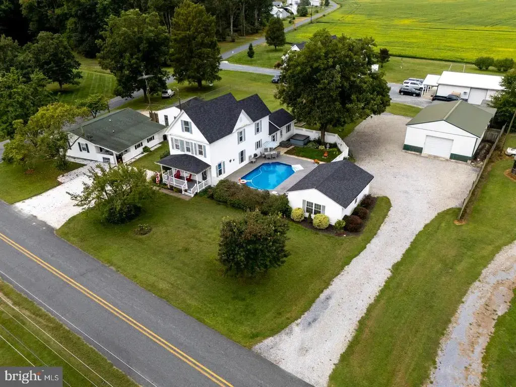 4904 Ravenwood Rd, VIENNA
