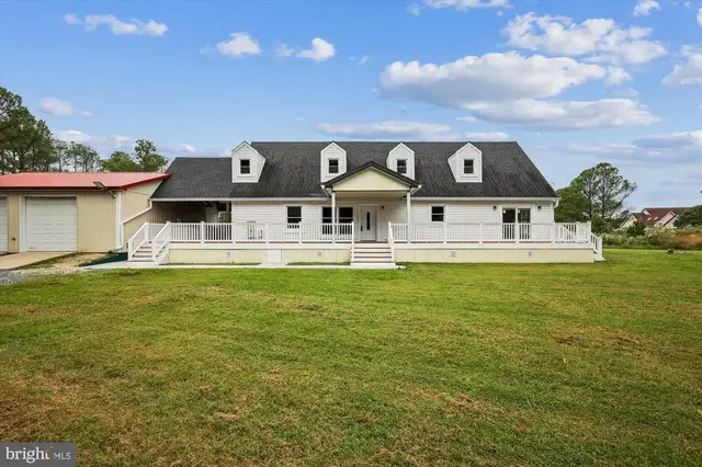5902 Heather Ln, Cambridge