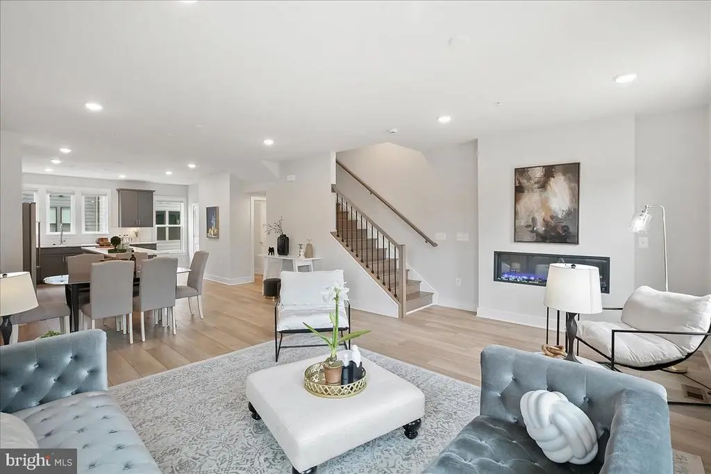 12768 Sunrise Valley Dr, RESTON