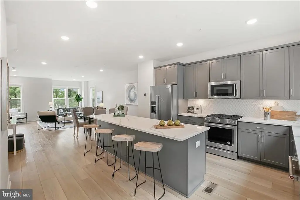 12768 Sunrise Valley Dr, RESTON