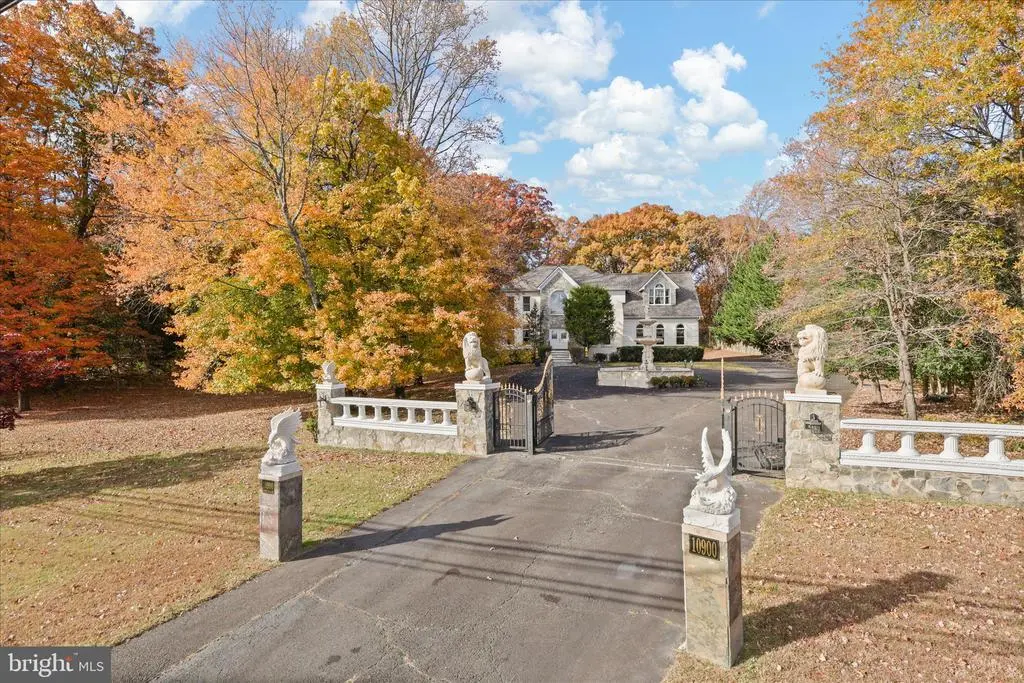 10900 Sunset Hills Rd, RESTON