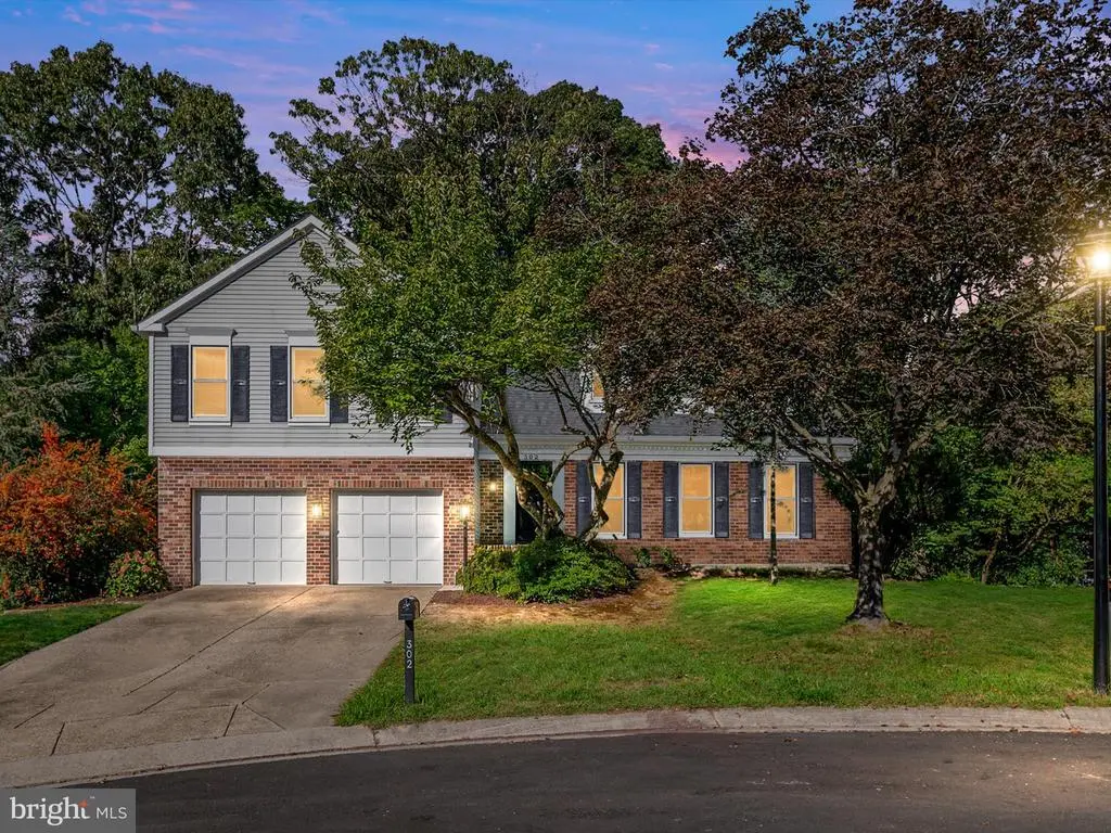 302 Blue Cedar Ct, MILLERSVILLE