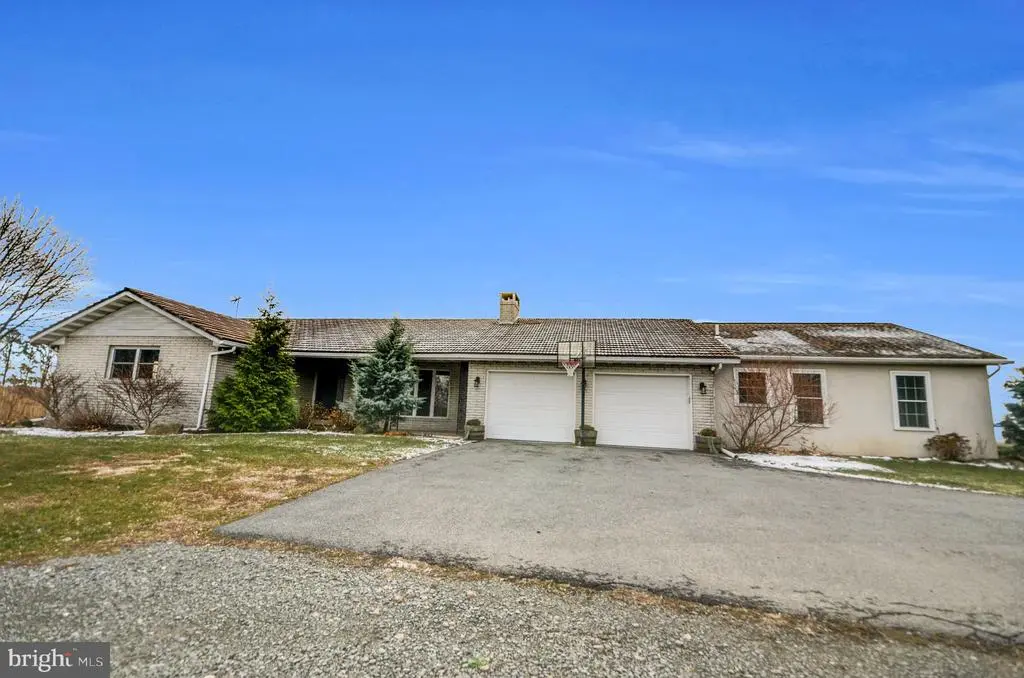 221 Hartman Rd, READING