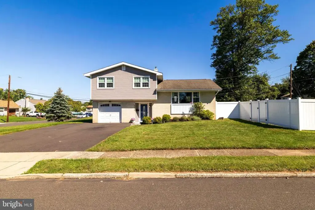 1277 Beverly Rd, WARMINSTER