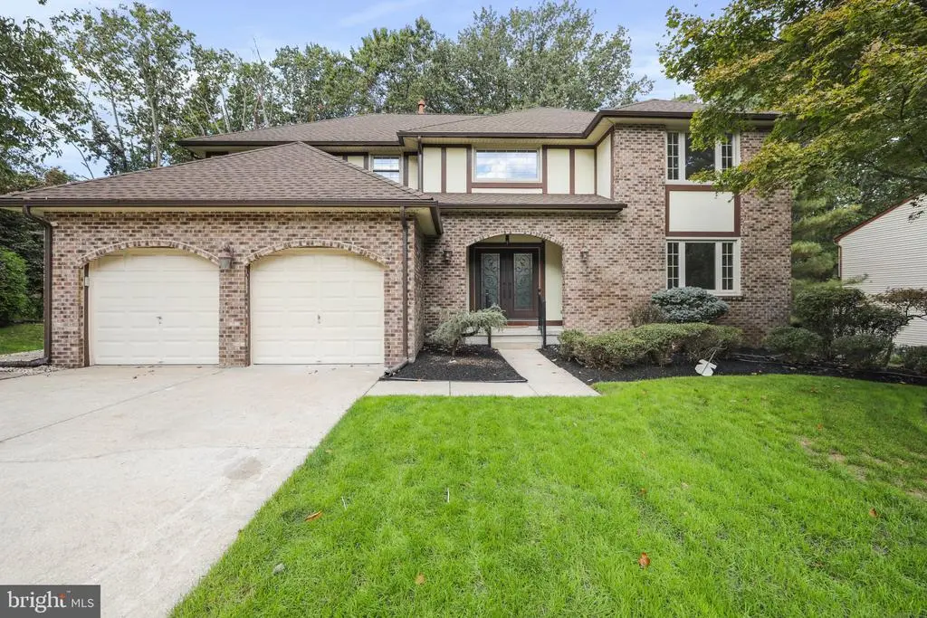 9 Acorn Hill Dr, VOORHEES