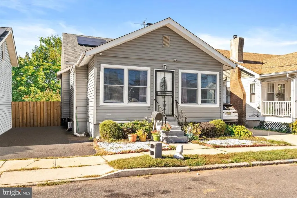 51 Charlotte Ave, Hamilton