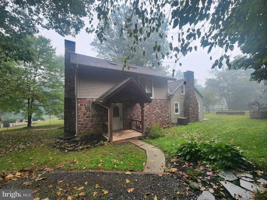 232 Mansion House Rd, MANHEIM