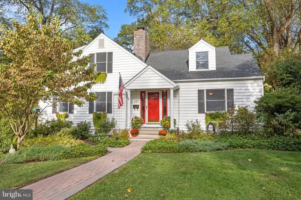 227 Penn Valley Ter, YARDLEY