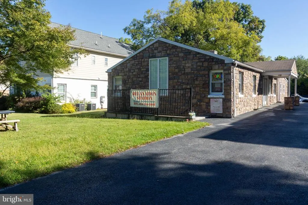 112 Ivy Ln, KING OF PRUSSIA