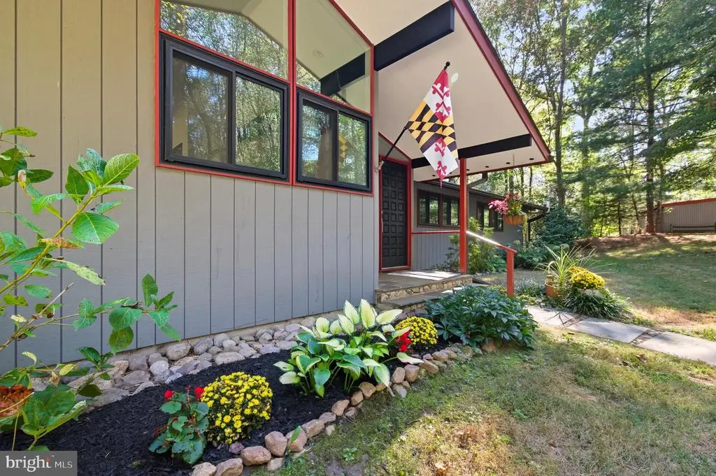 7145 Deer Valley Rd, Highland