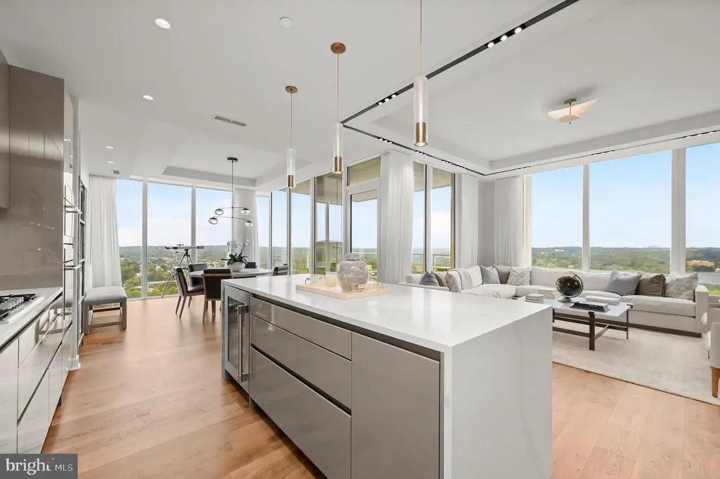 1781 N Pierce St #2401, ARLINGTON