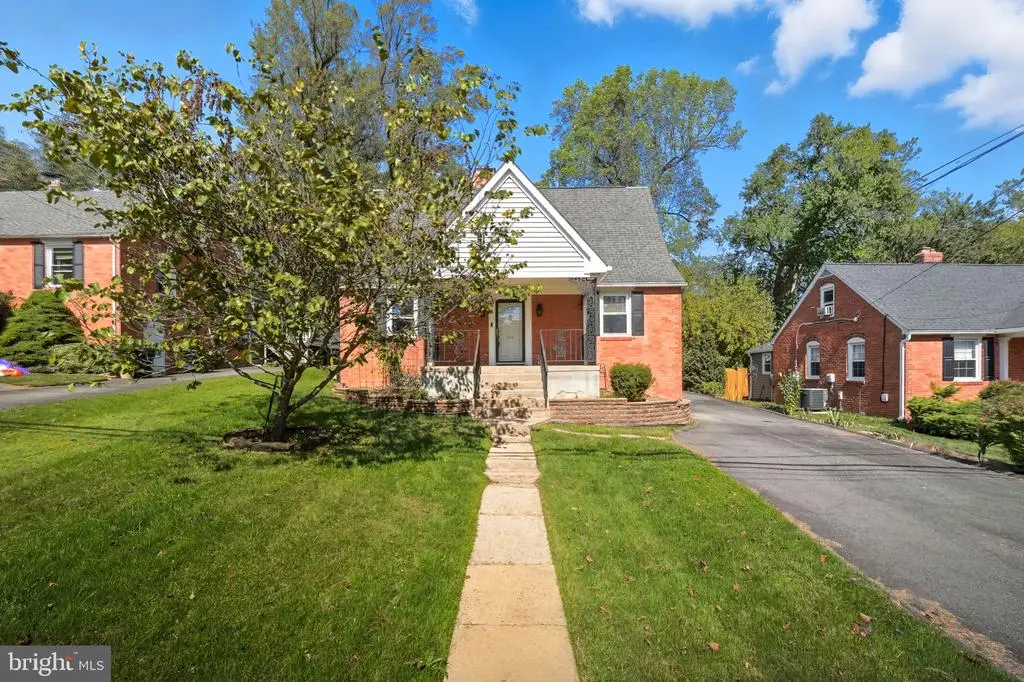 6812 Chestnut Ave, FALLS CHURCH