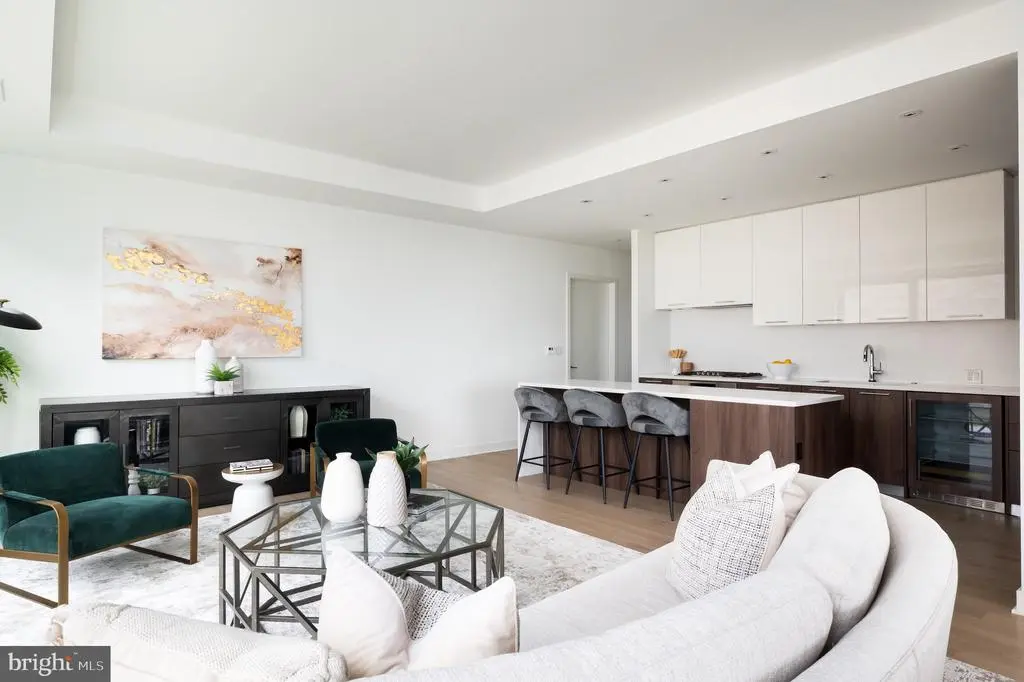 1650 Silver Hill Dr #1202, MCLEAN