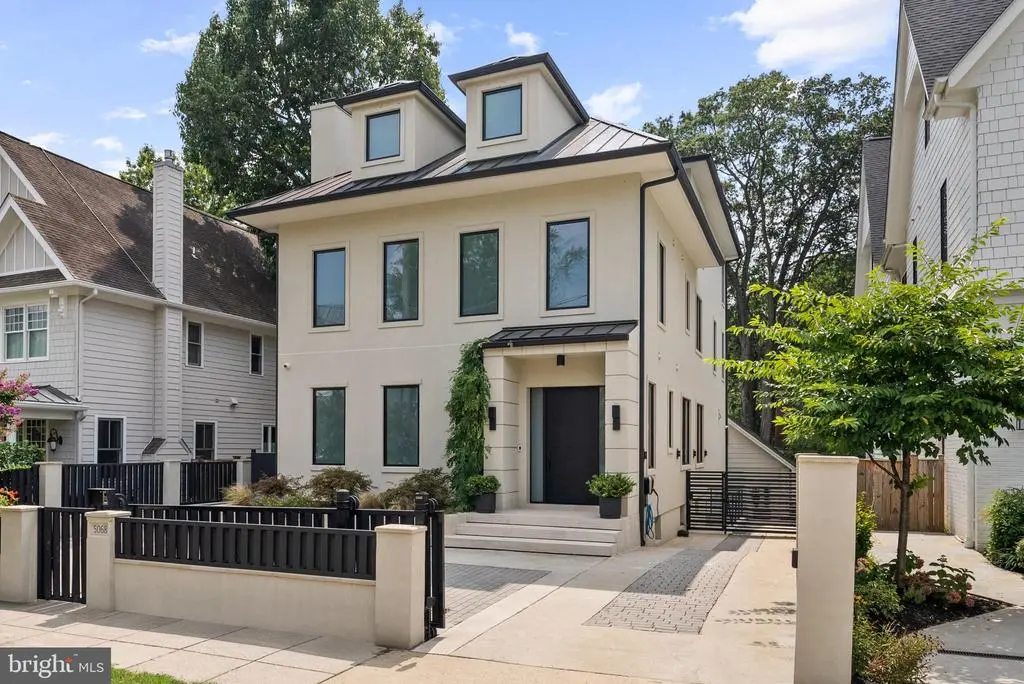 Photo of Listing #DCDC2225082