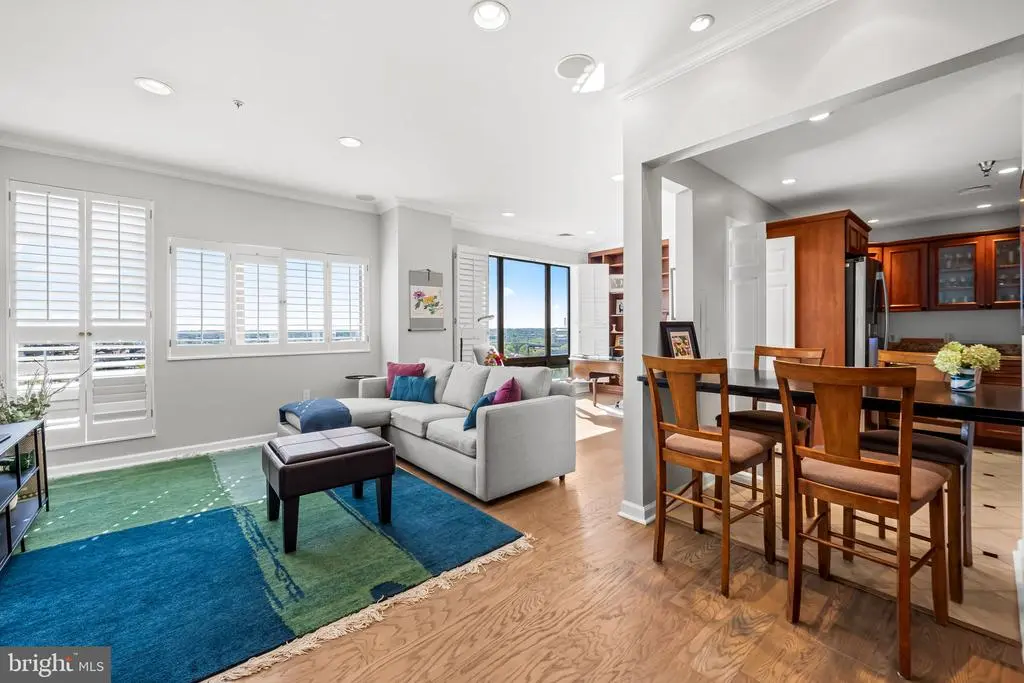 10 E Lee St #1103, Baltimore