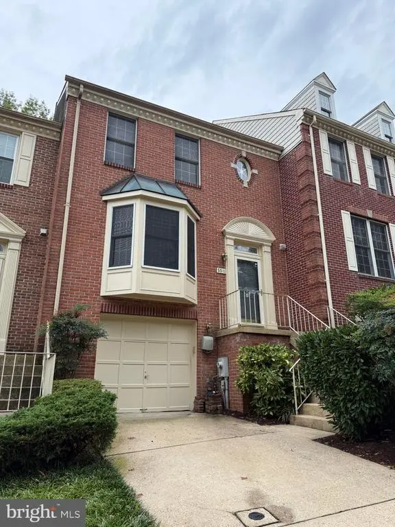 5511 April Journey #120, Columbia