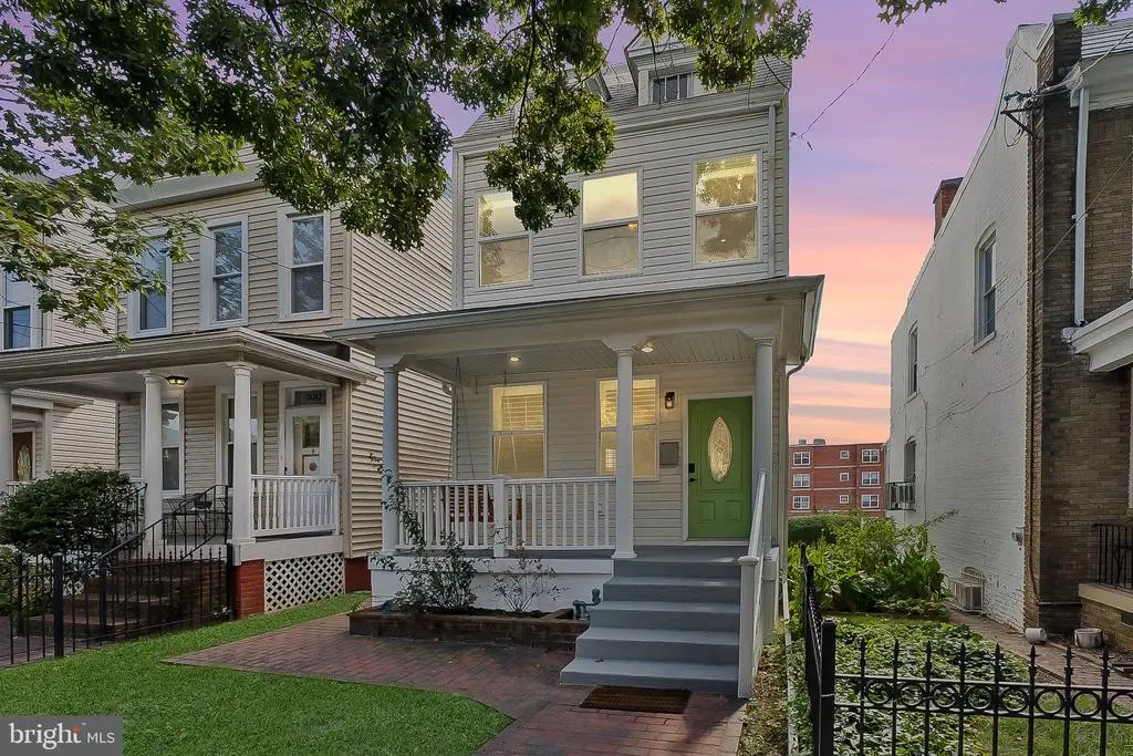 908 Longfellow St Nw, WASHINGTON