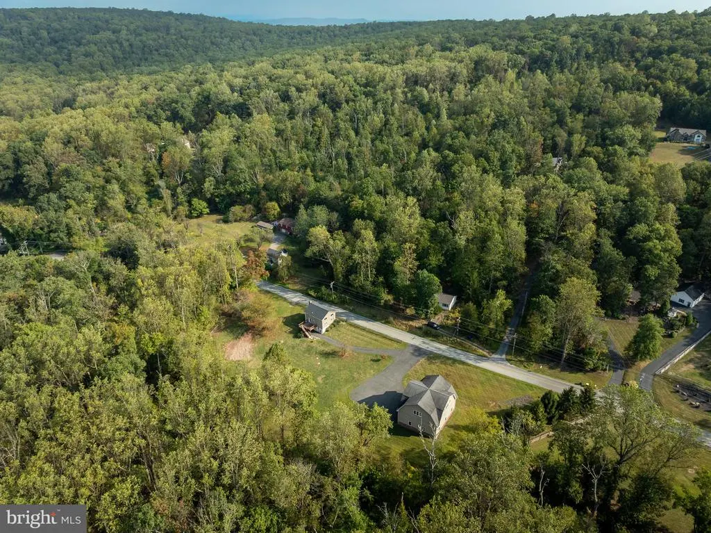 370 Hopewell Rd, ELVERSON