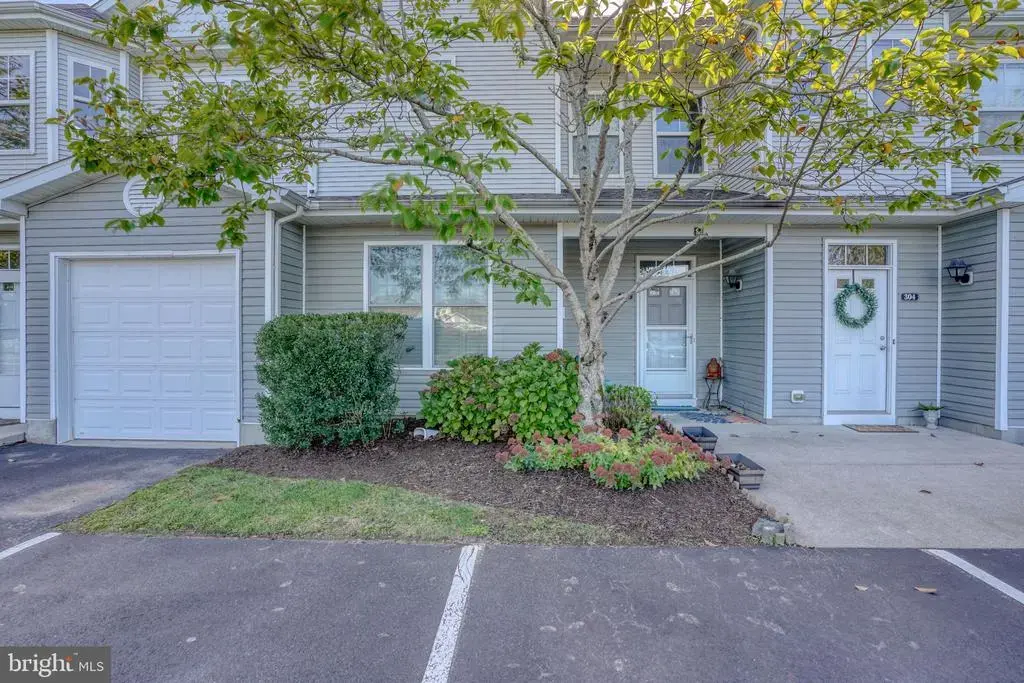 34673 Villa Cir #303, lewes