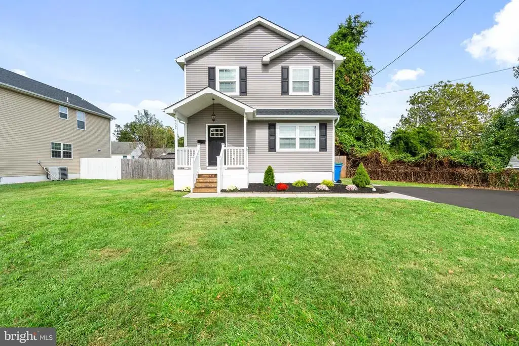 702 Fairview Ave, BRISTOL