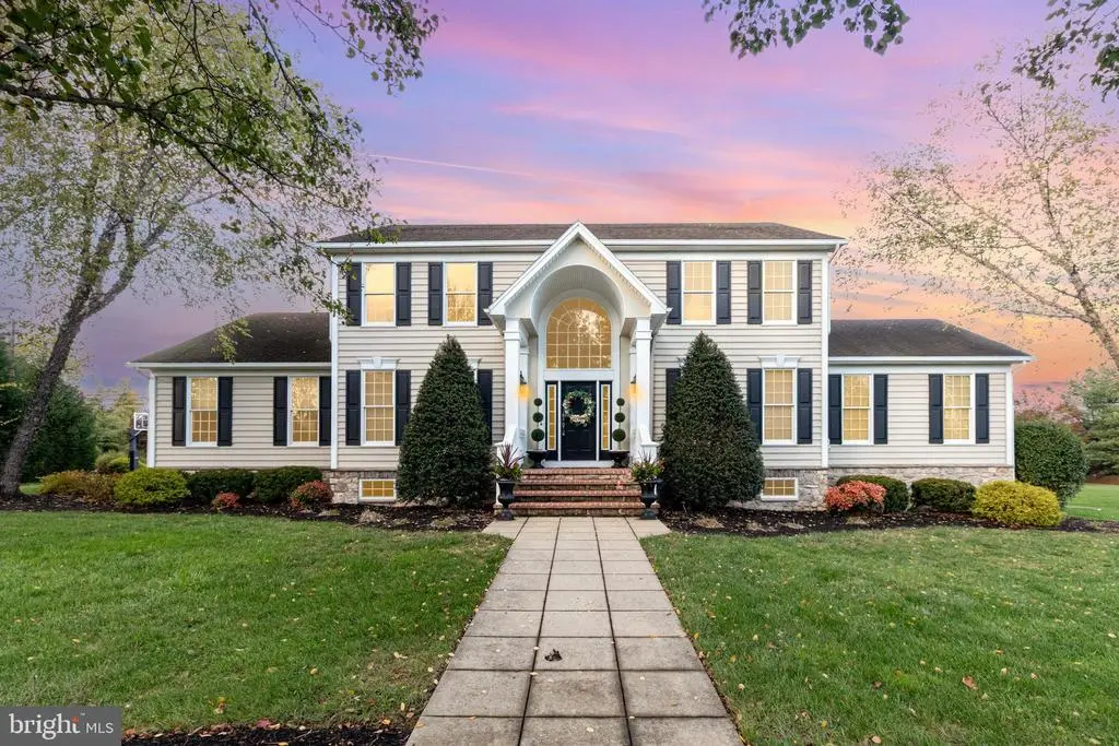 1 Bridgeport Dr, Mechanicsburg