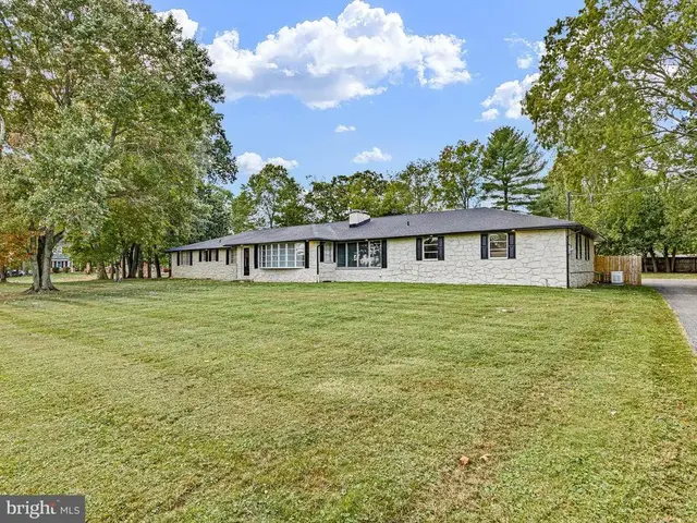222 Caravel Dr, Bear