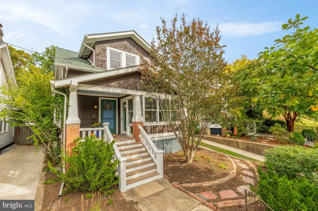 1210 Kearny St Ne, WASHINGTON