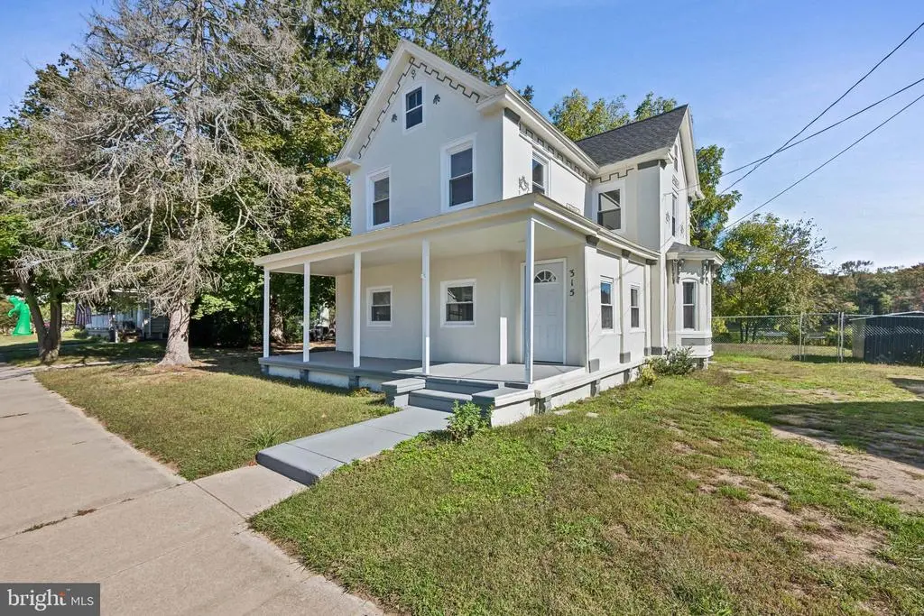 315 S Main St, ELMER