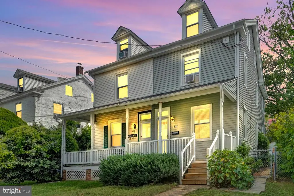 307 W Walnut St, NORTH WALES