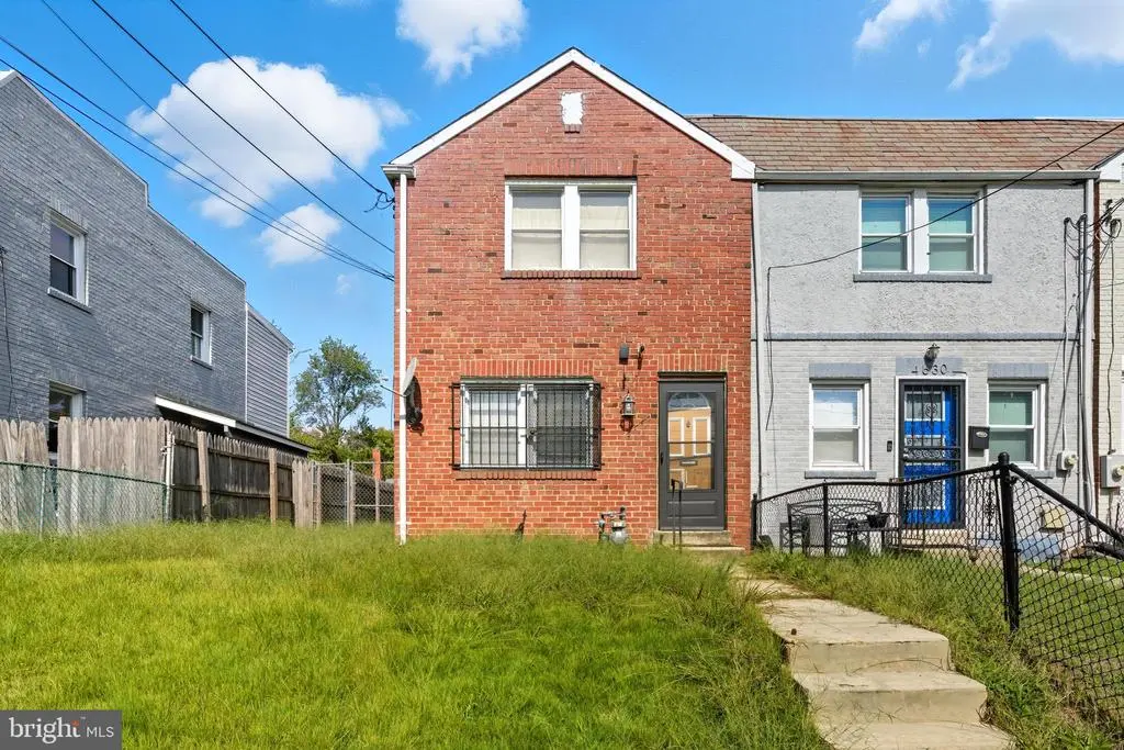 4628 Hanna Pl Se, WASHINGTON