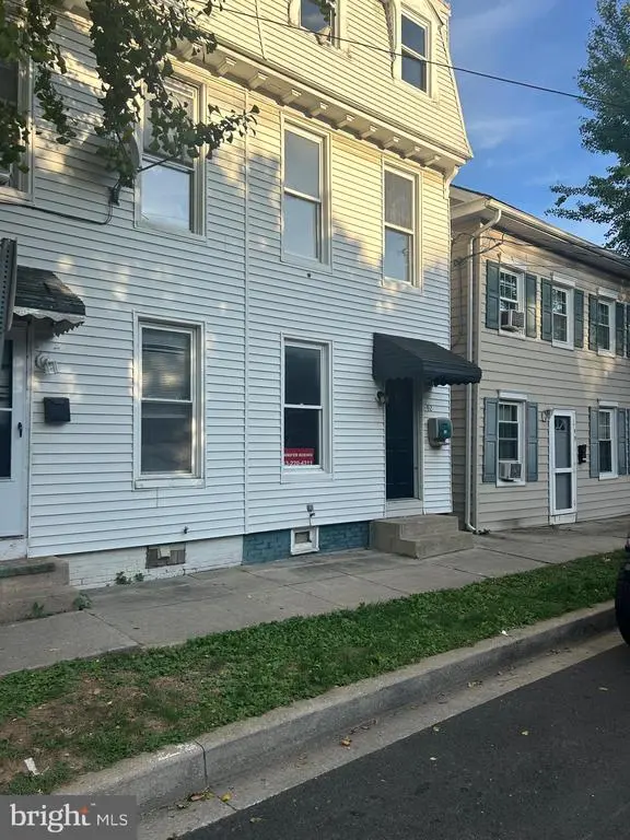 92 Pennsylvania Ave, Westminster