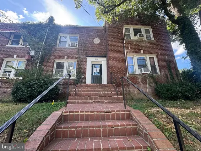 2801 Q St Se, Washington