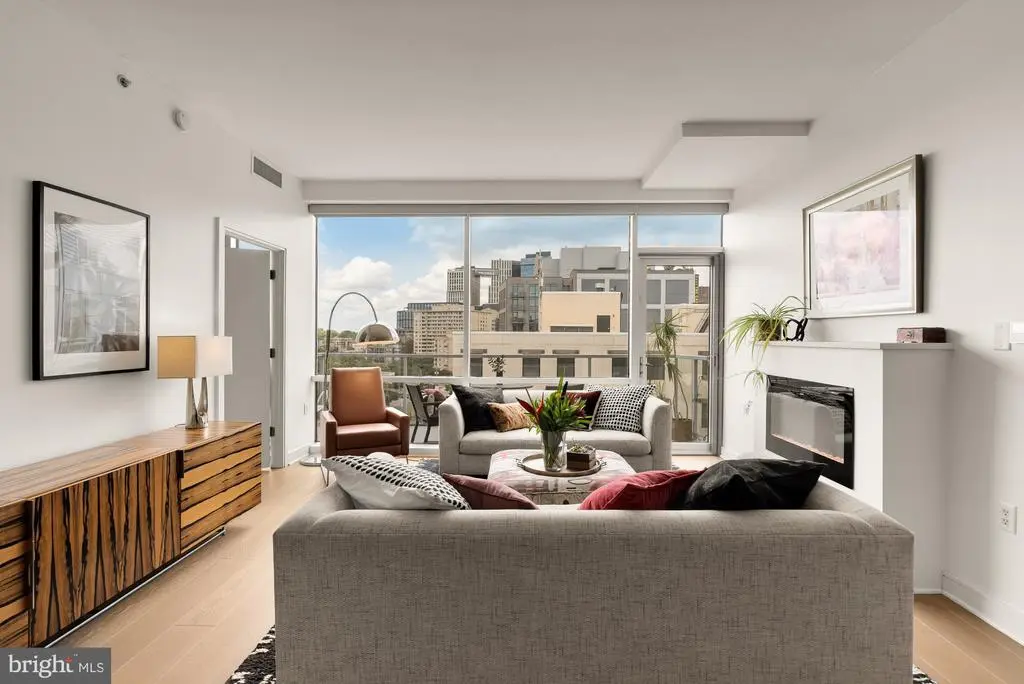 6820 Wisconsin #8009, BETHESDA