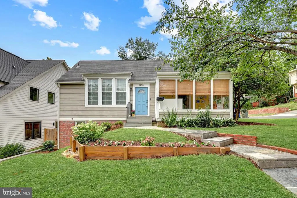 1130 17th St S, ARLINGTON