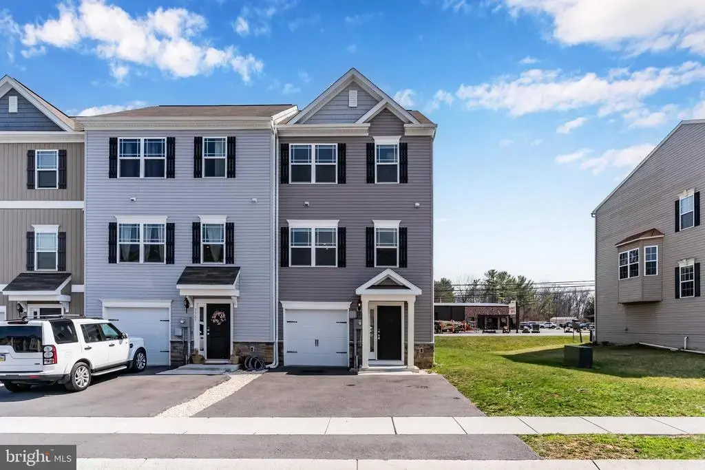 3381 Landmark Court, CHAMBERSBURG