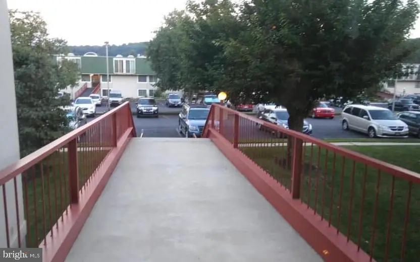 3233 Forest Ln #e-7, SCHWENKSVILLE