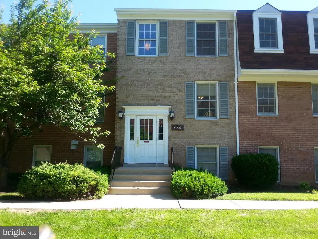 734 Quince Orchard Blvd #202, Gaithersburg