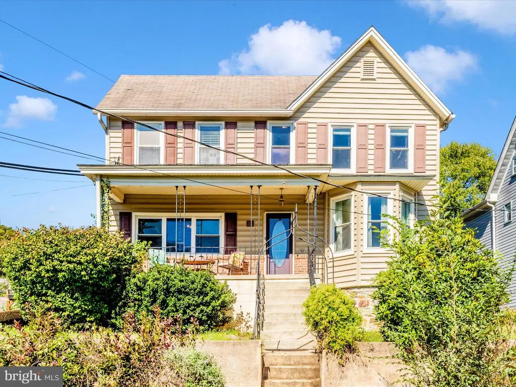 709 E A St E, Brunswick