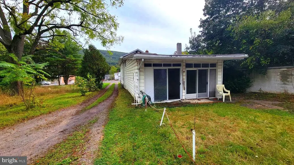 1073 National Hwy, Lavale